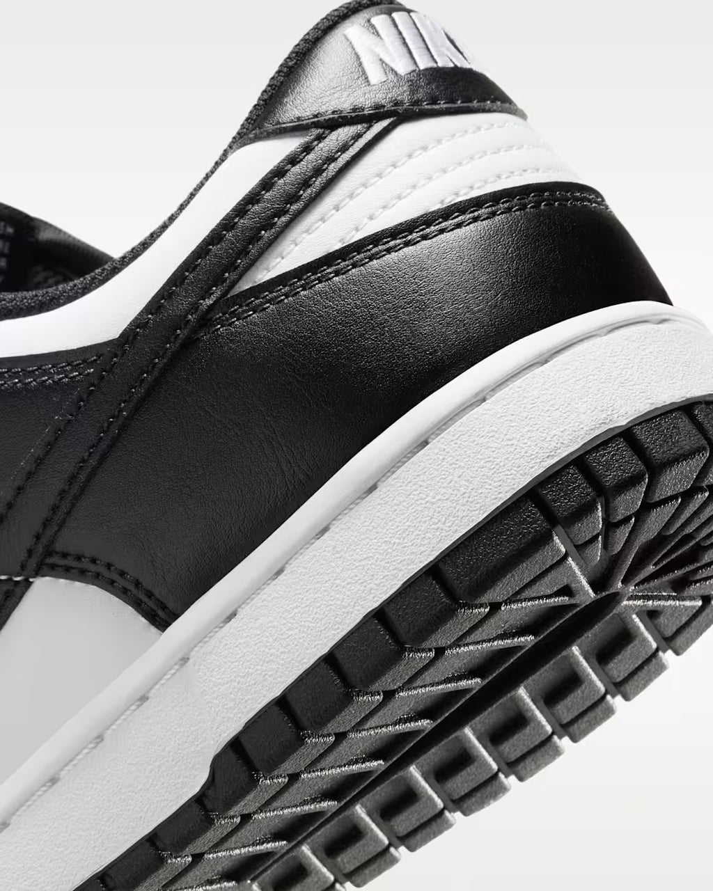 Dunk Low Retro