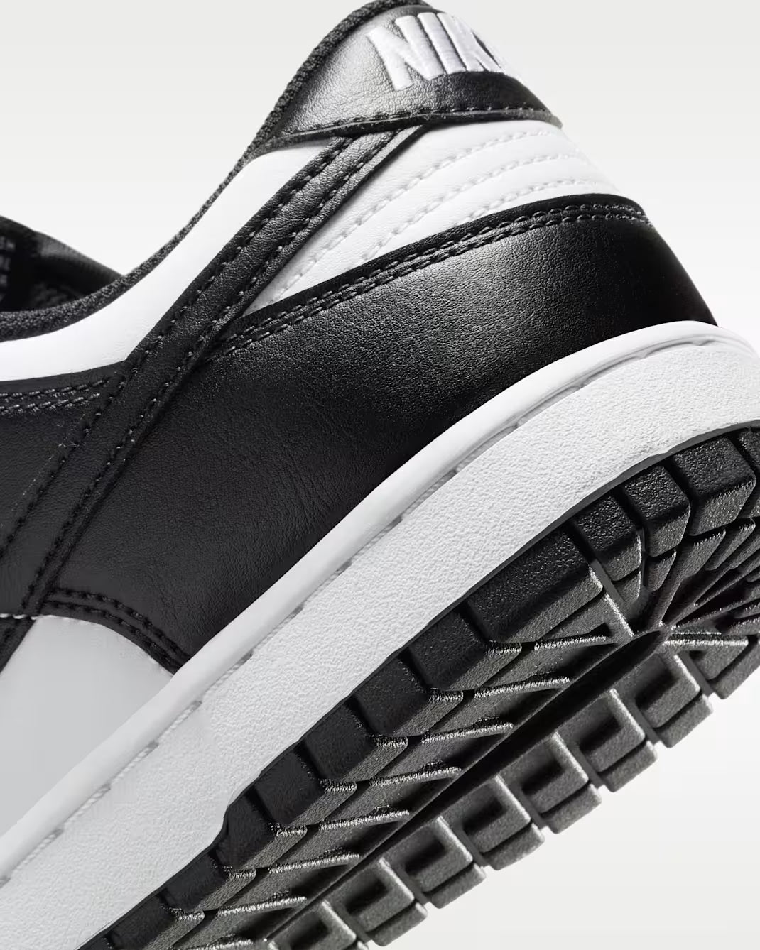 Dunk Low Retro